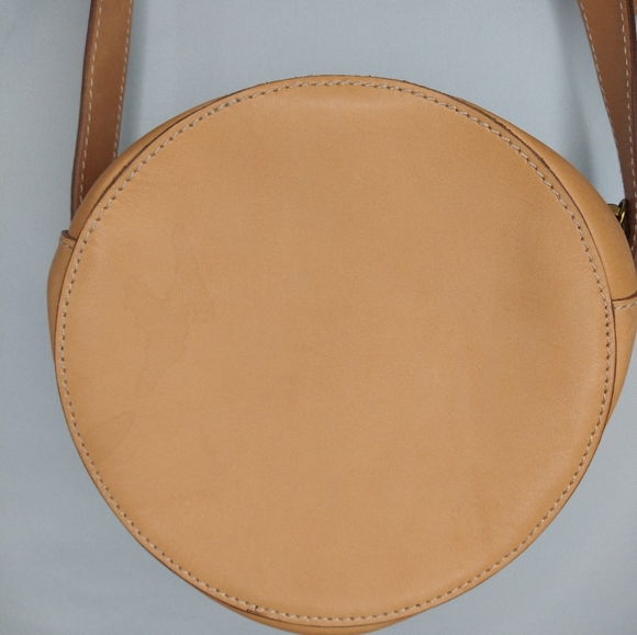 Madewell The Marfa Simple Circle Crossbody Bag In Natural Buff Colorway - Picture 8 of 9